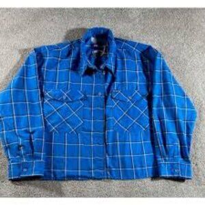 Dixon Flannel Co. Women’s Brentwood Blue Plaid Button-Up Cropped Shirt